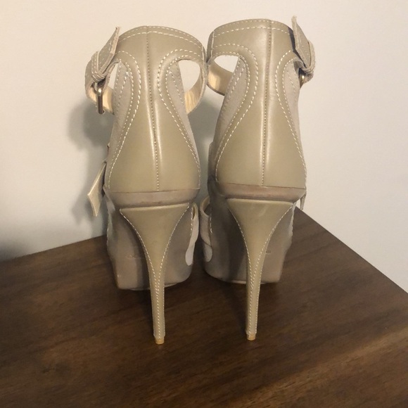 Jimmy Choo heels - Picture 3 of 9